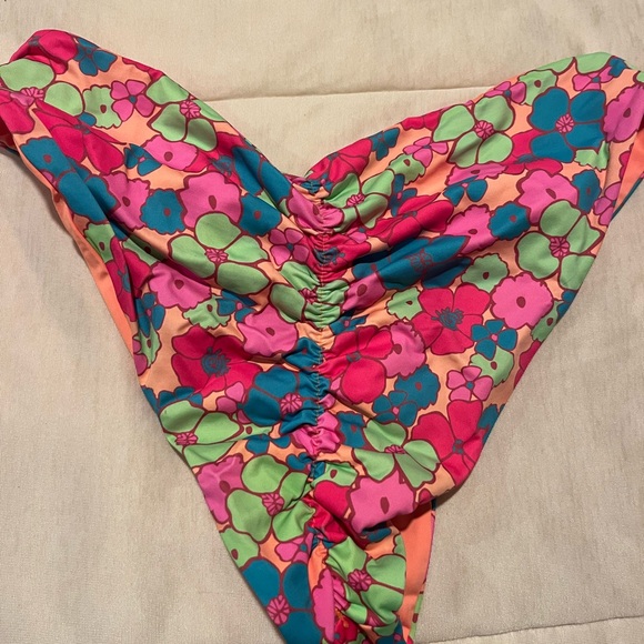 Frankies Bikinis floral bikini bottoms - Picture 2 of 4
